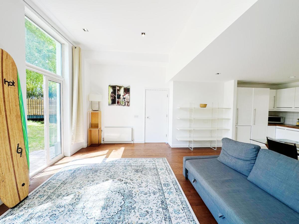 Portobello Dock Canalside Apartment Londra Exterior foto